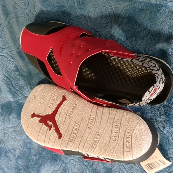 Jordan Flare Size 1y - Picture 4 of 6